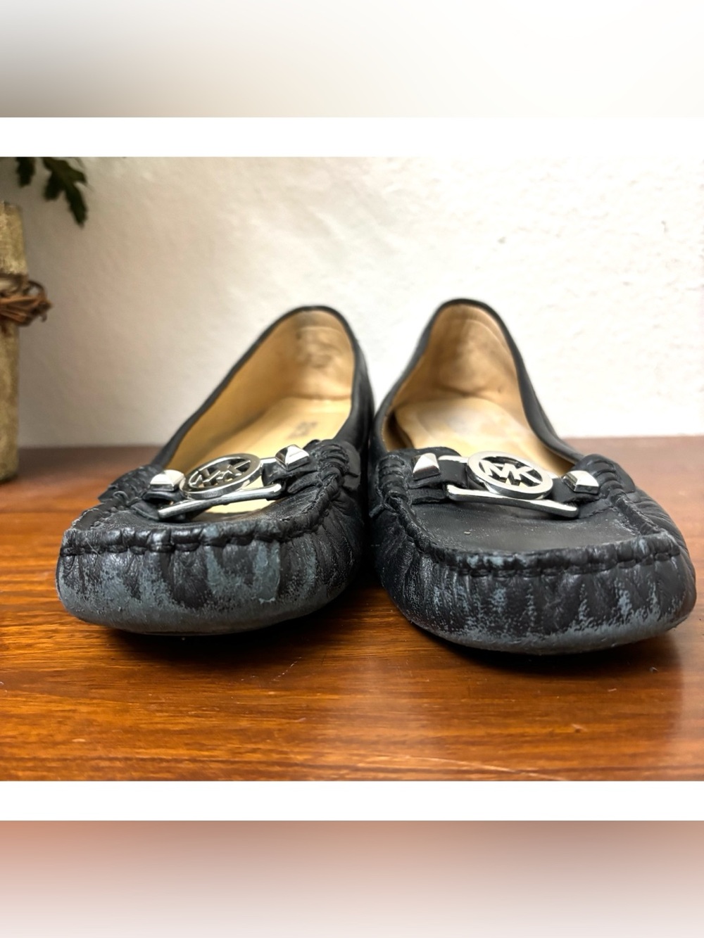 WELL WORN MICHAEL KORS WOMEN BLACK LEATHER LOAFERS SIZE 7 BUTTERY SOFT LEATHER